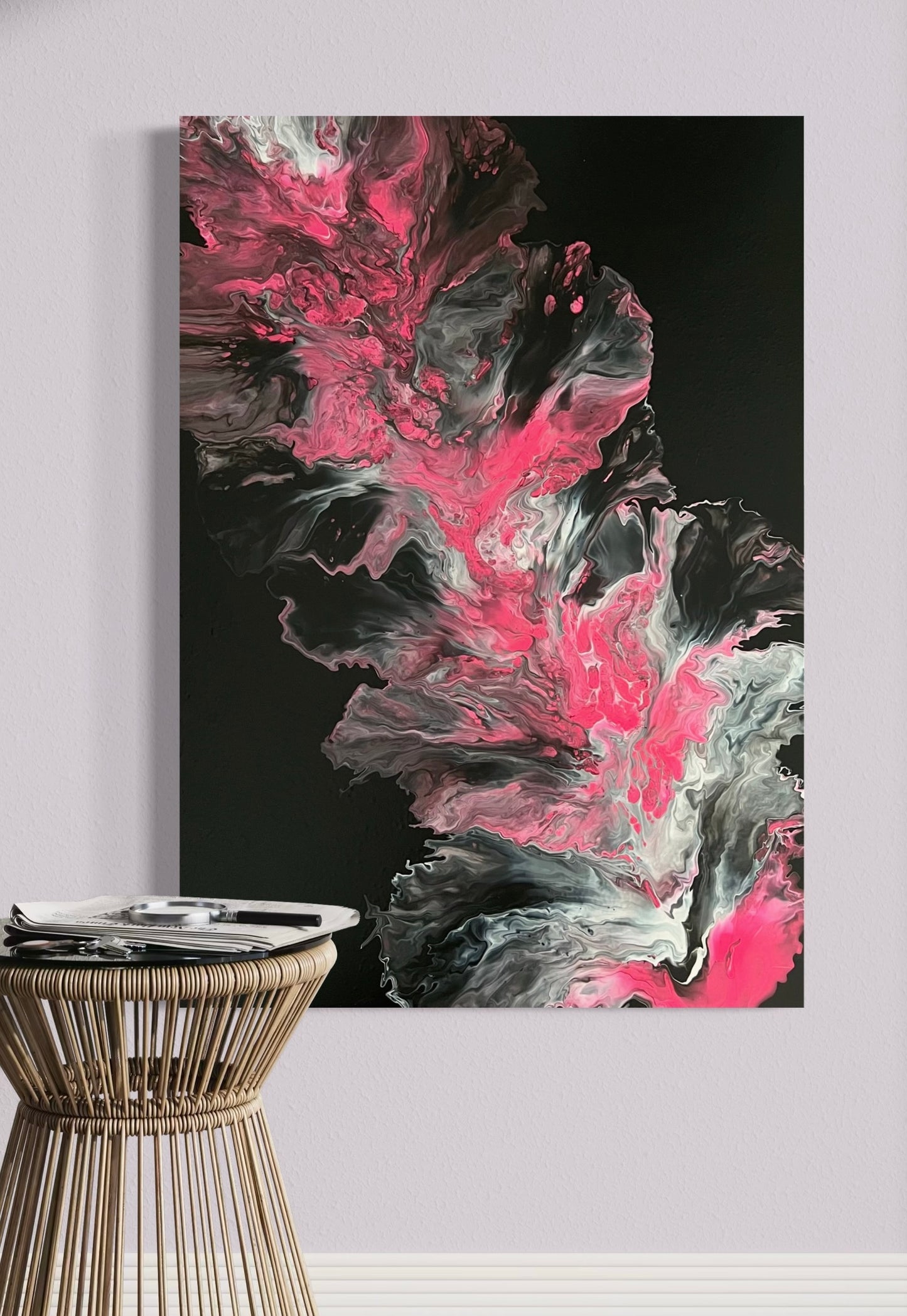 Dramatic acrylic painting with abstract flowing structures in strong pink, white and black on a dark background - modern wall art in fluid art technique for stylish interior design.